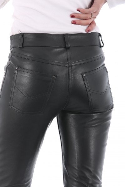 Pantalon style 501 en cuir noir femme